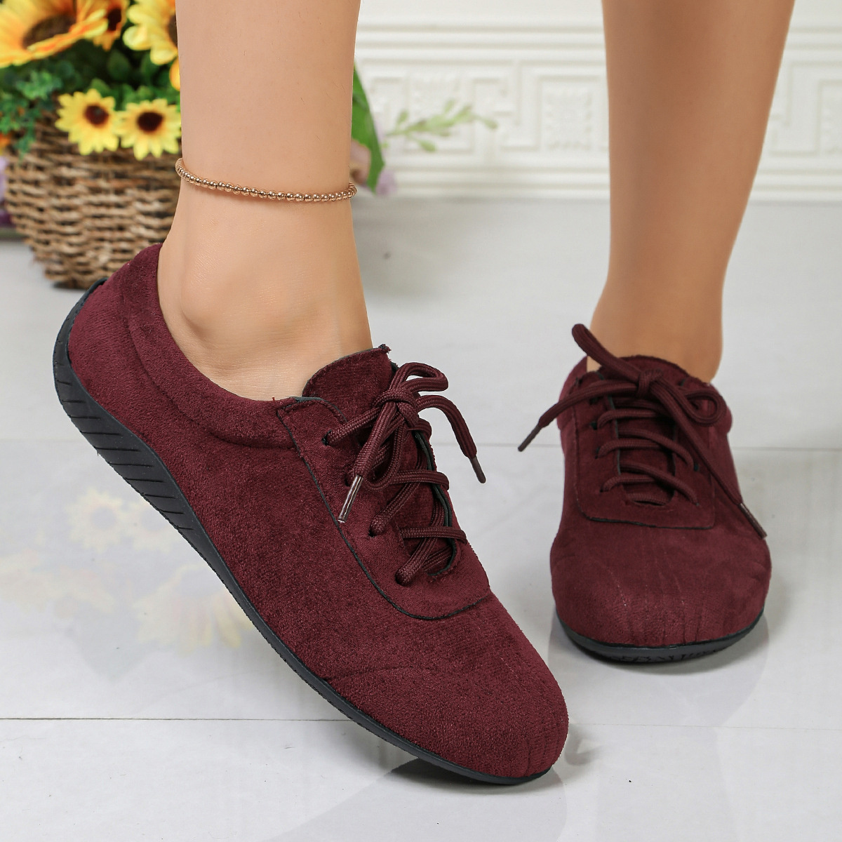 Round Toe Lace Up Sneakers