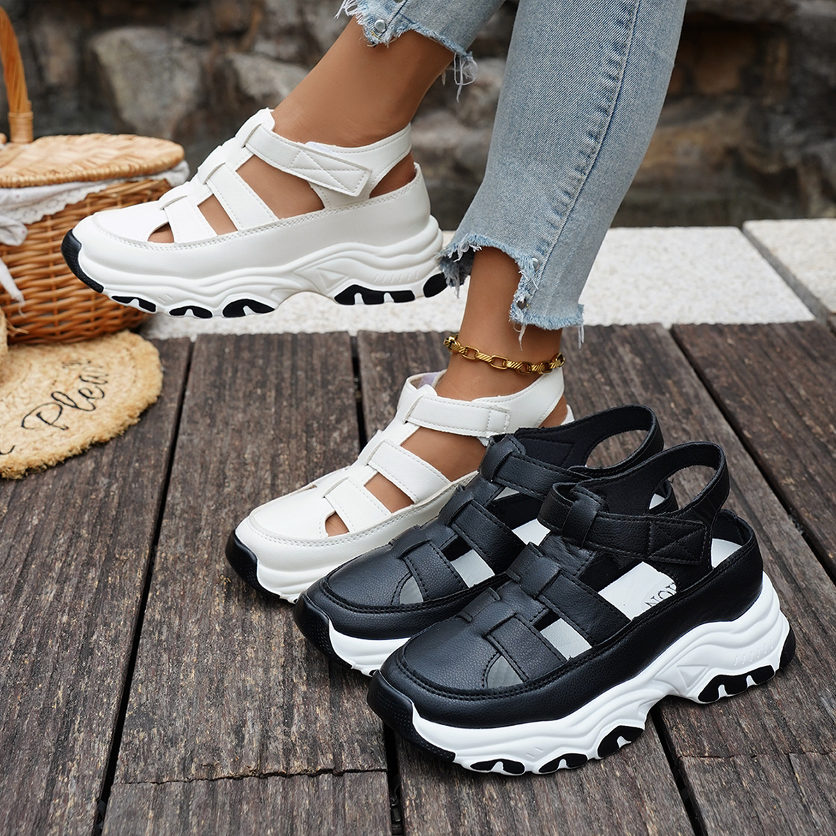 Cutout Round Toe Platform Sandals