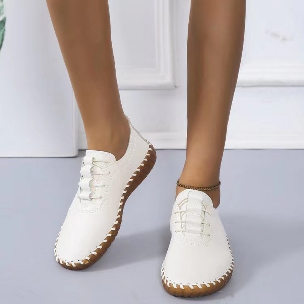 Round Toe Lace Up Sneakers