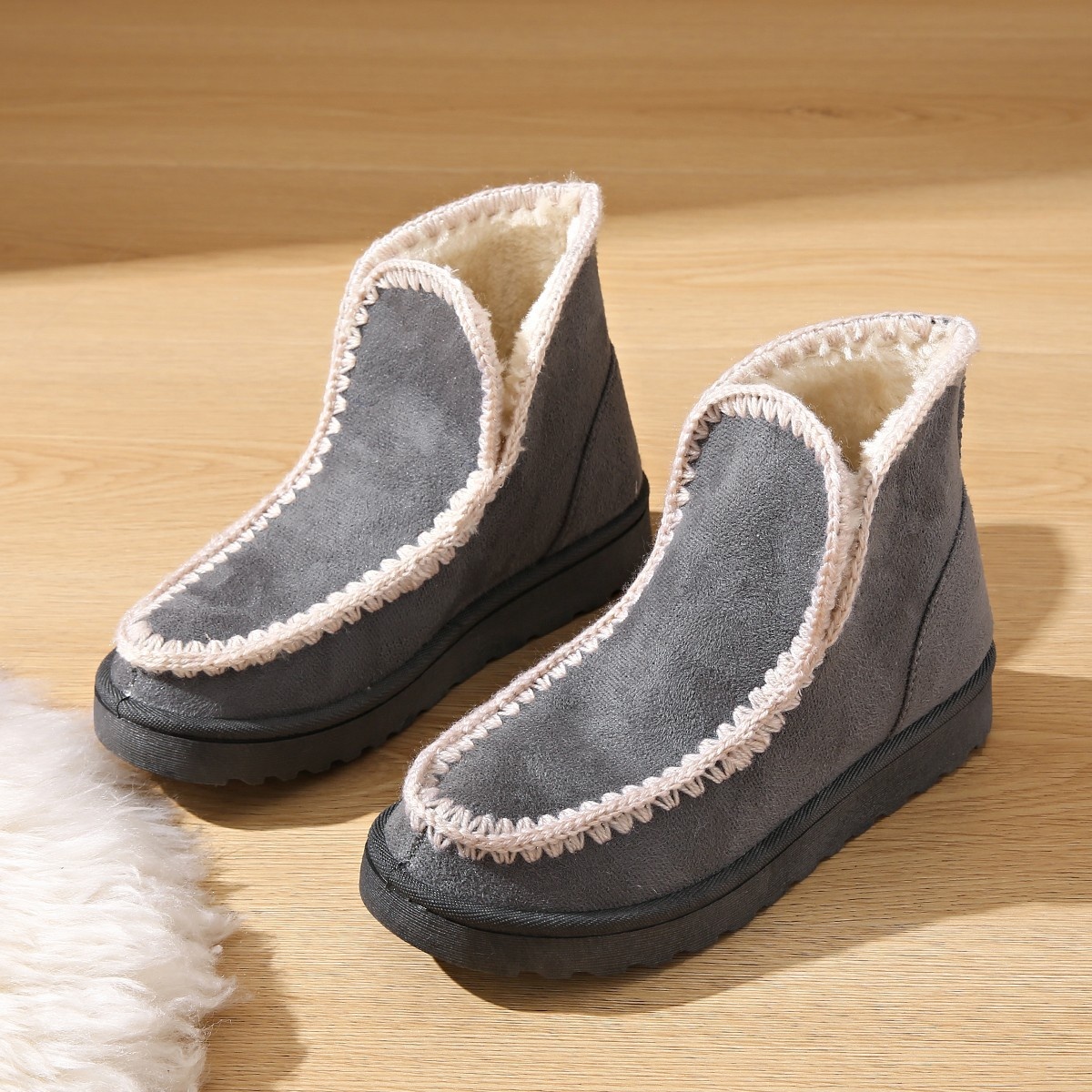Contrast Crochet Trim Winter Boots