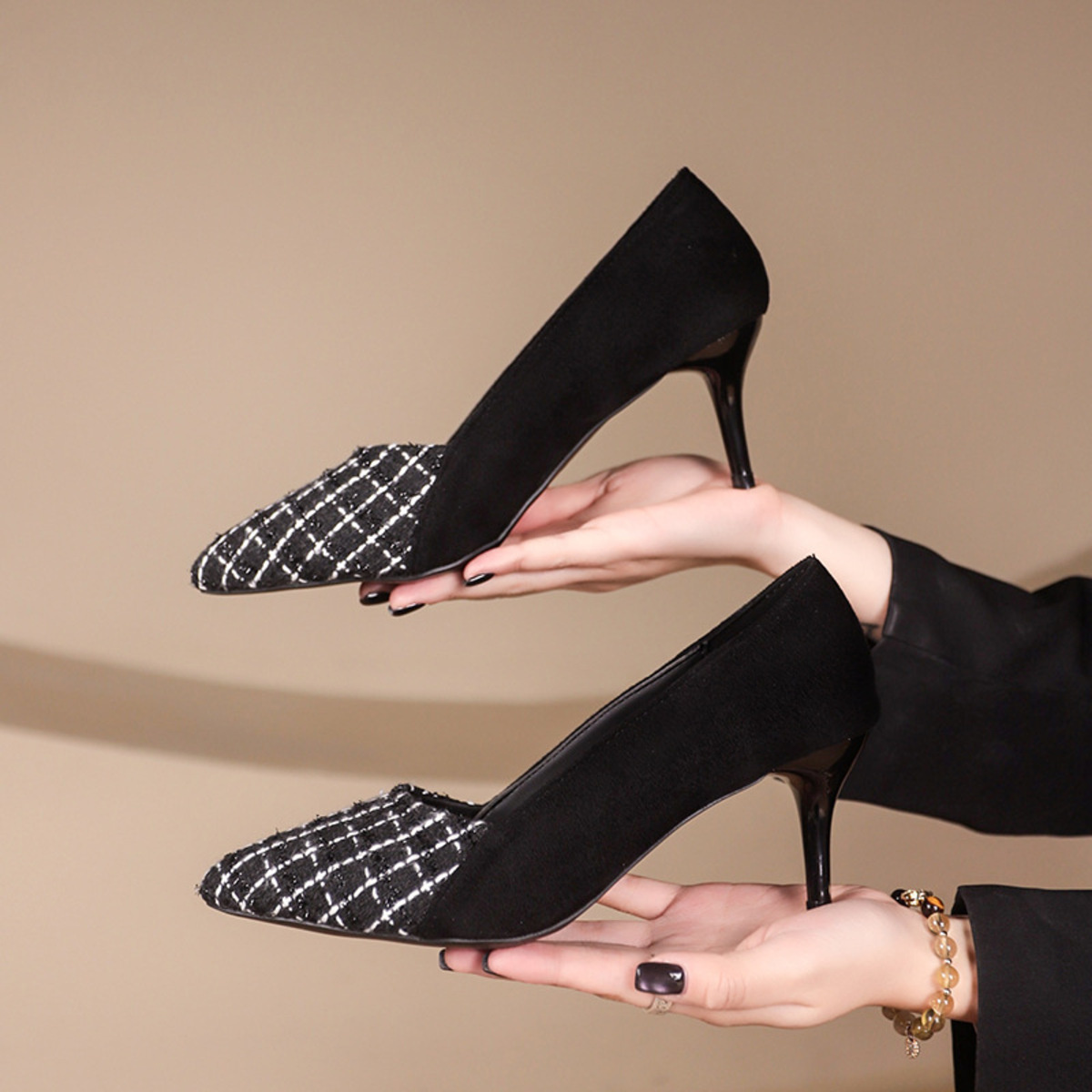 Point Toe Suede Pumps