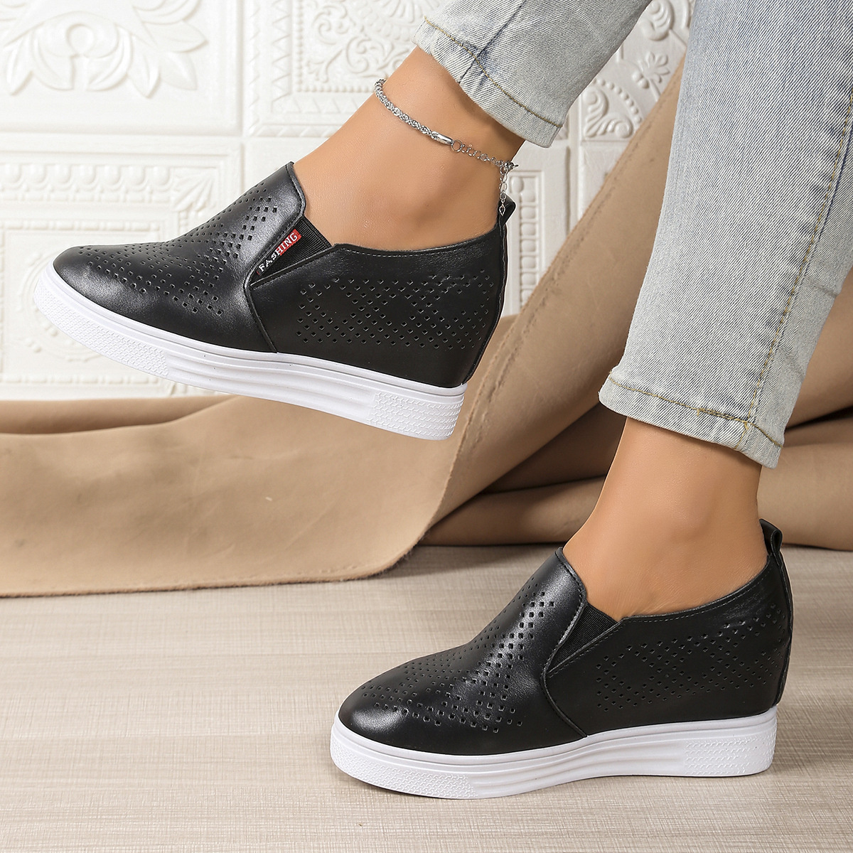 Round Toe Platform Loafers