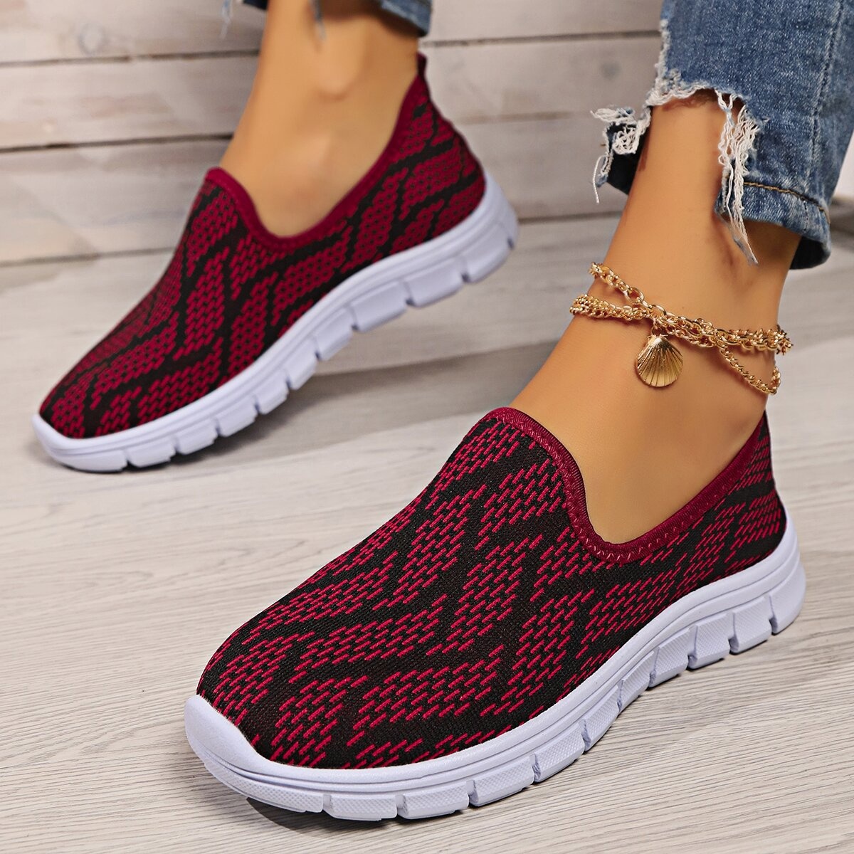 Breathable Mesh Round Toe Slip-Ons