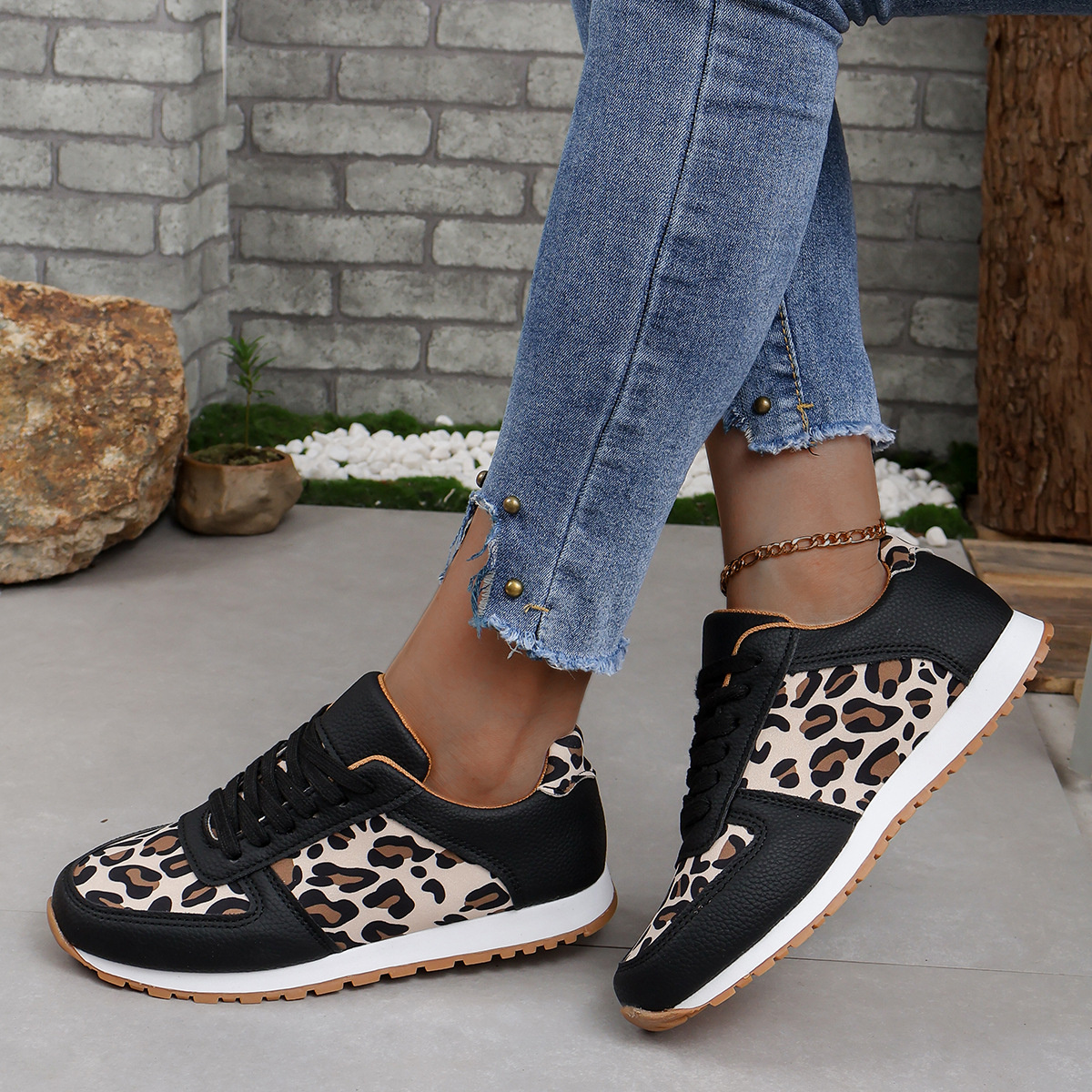 Leopard Print Casual Sneakers