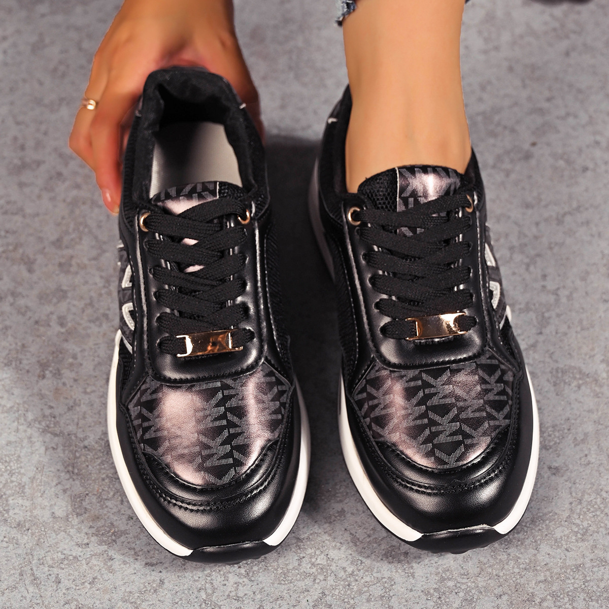 Lace Up Round Toe Sneakers