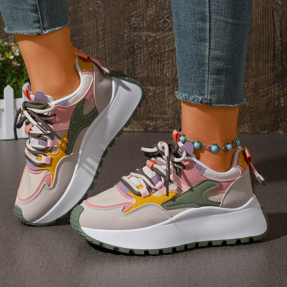 Round Toe Lace Up Sneakers