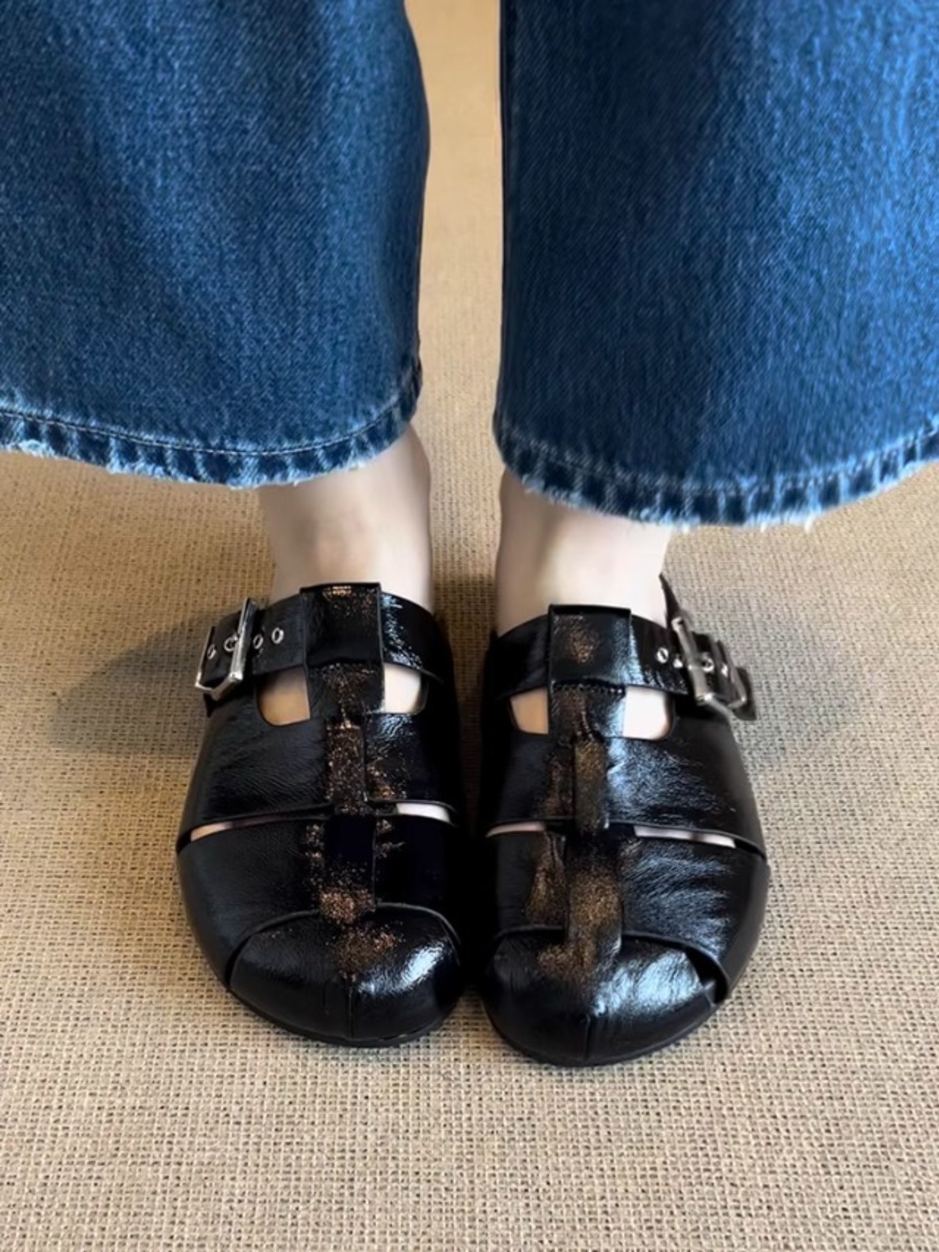Round Toe Buckle Sandals