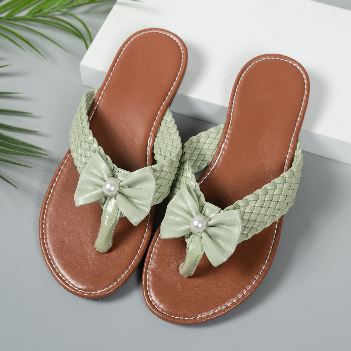 Toe Post Bow Sandals