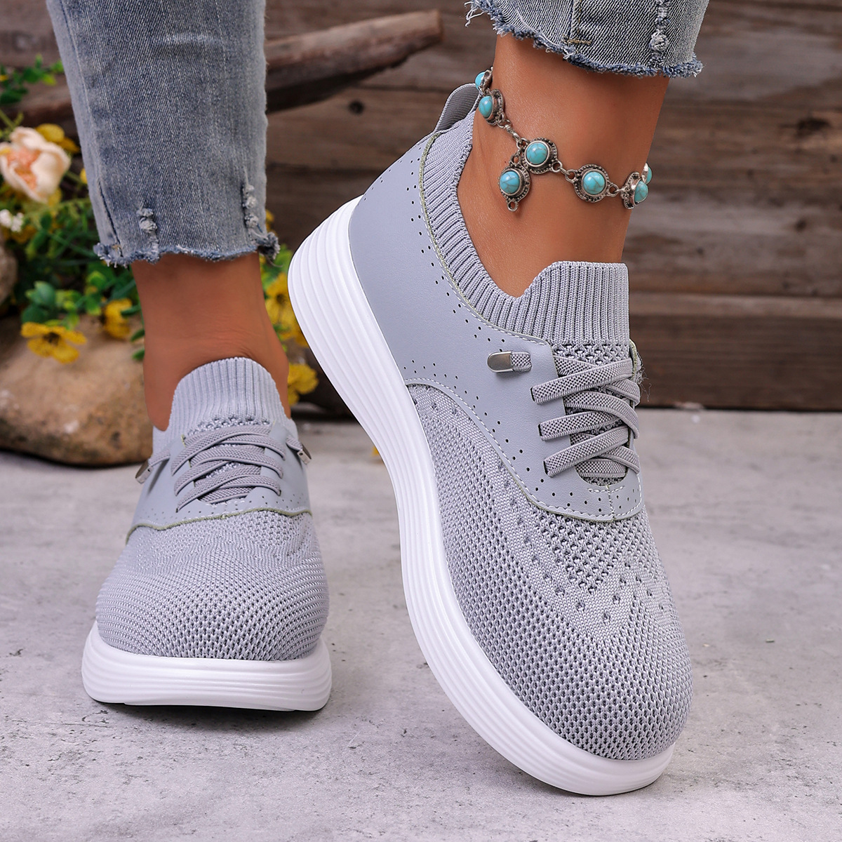 Round Toe Lace Up Sneakers