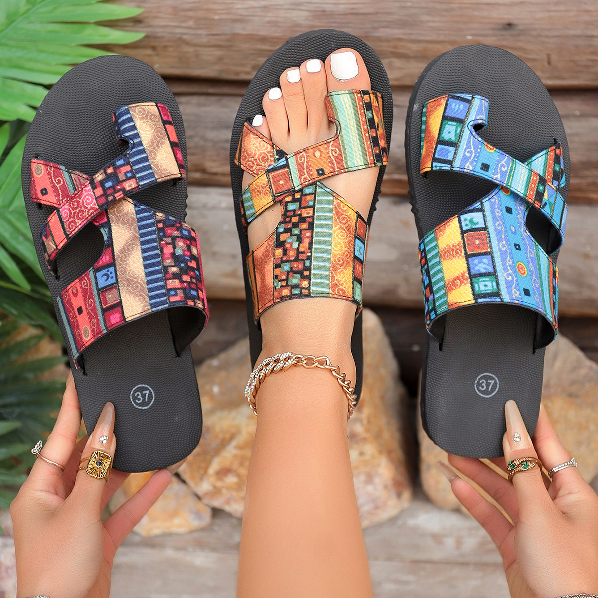 Toe Loop Flats Sandals