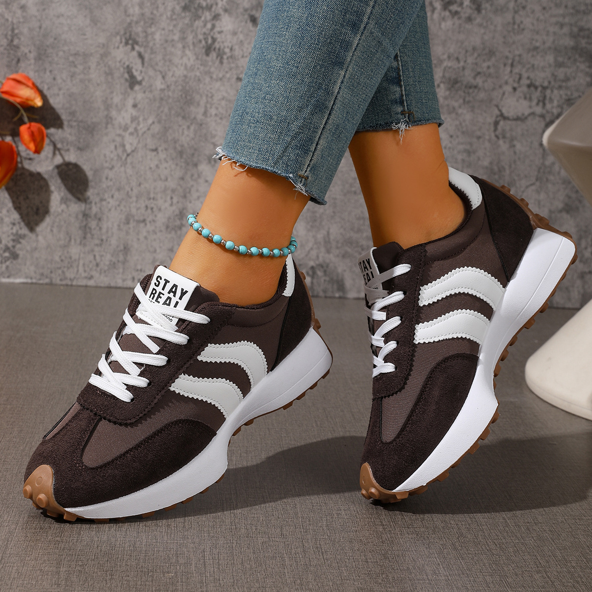Lace Up Round Toe Sneakers