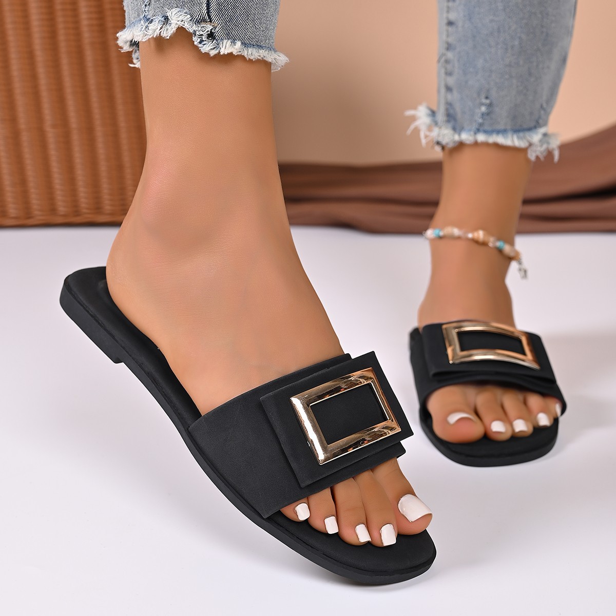 Buckle Decor Open Toe Flat Sandals