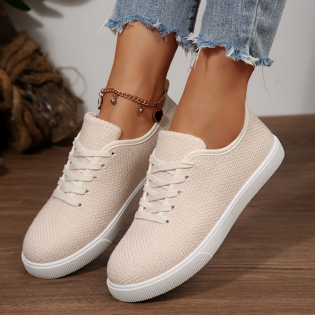 Round Toe Lace Up Sneakers