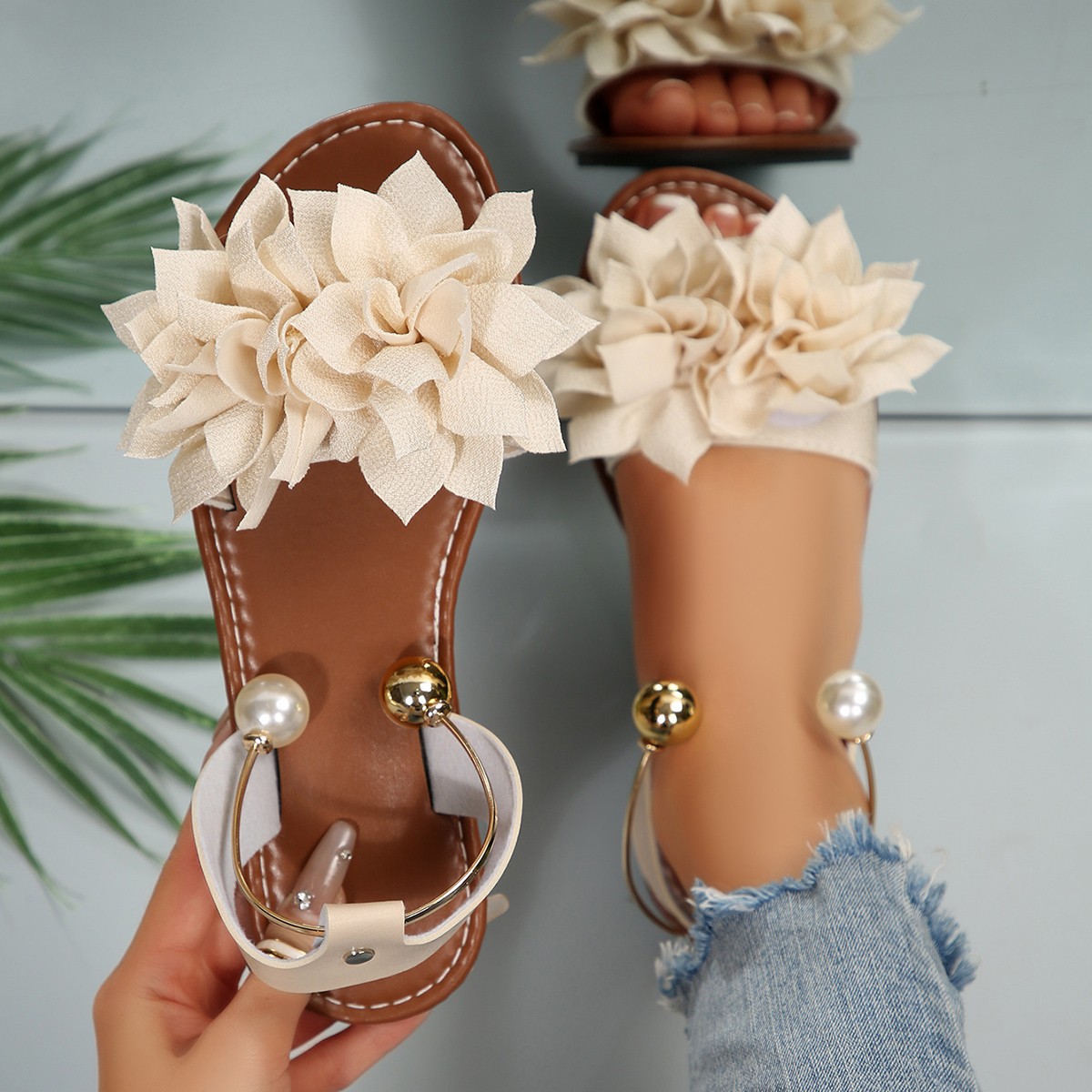 Floral Decor Flat Sandals