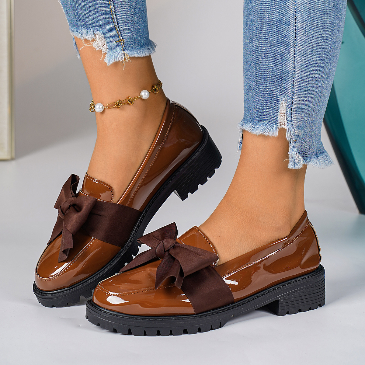 Bow Round Toe Loafers
