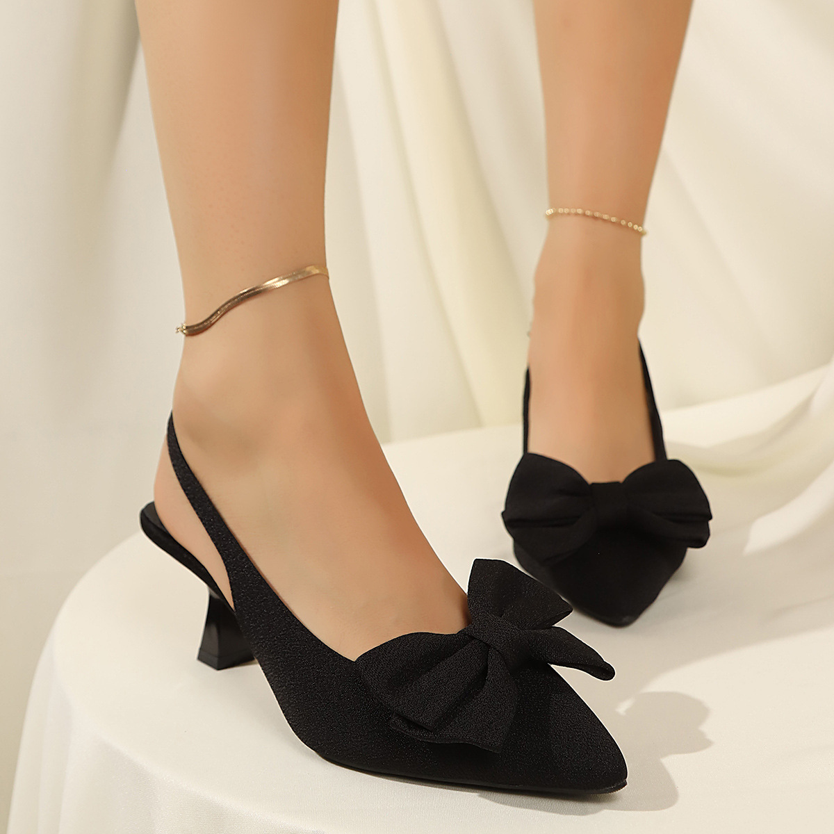 Elegant Bow Slingback Pumps