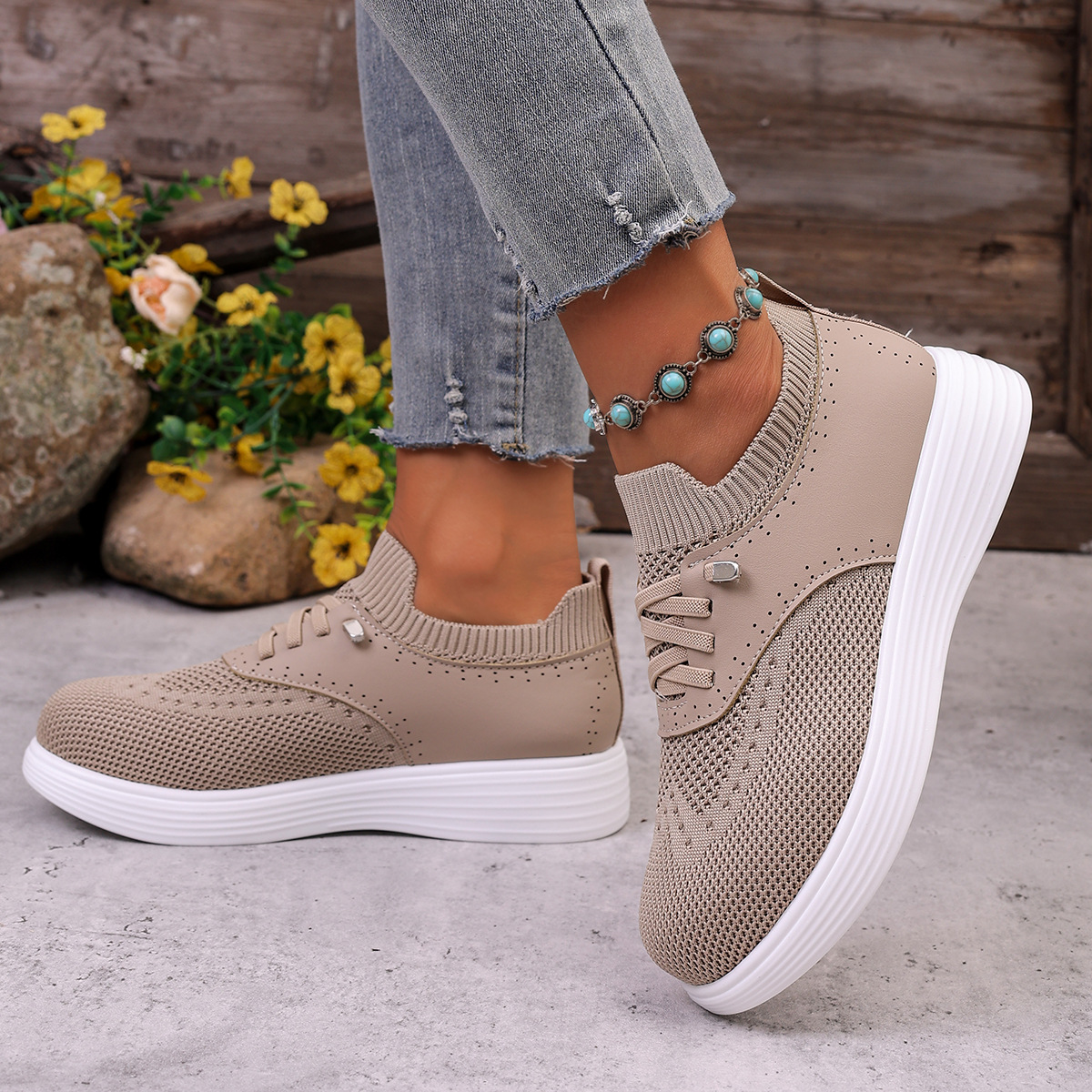 Round Toe Lace Up Sneakers