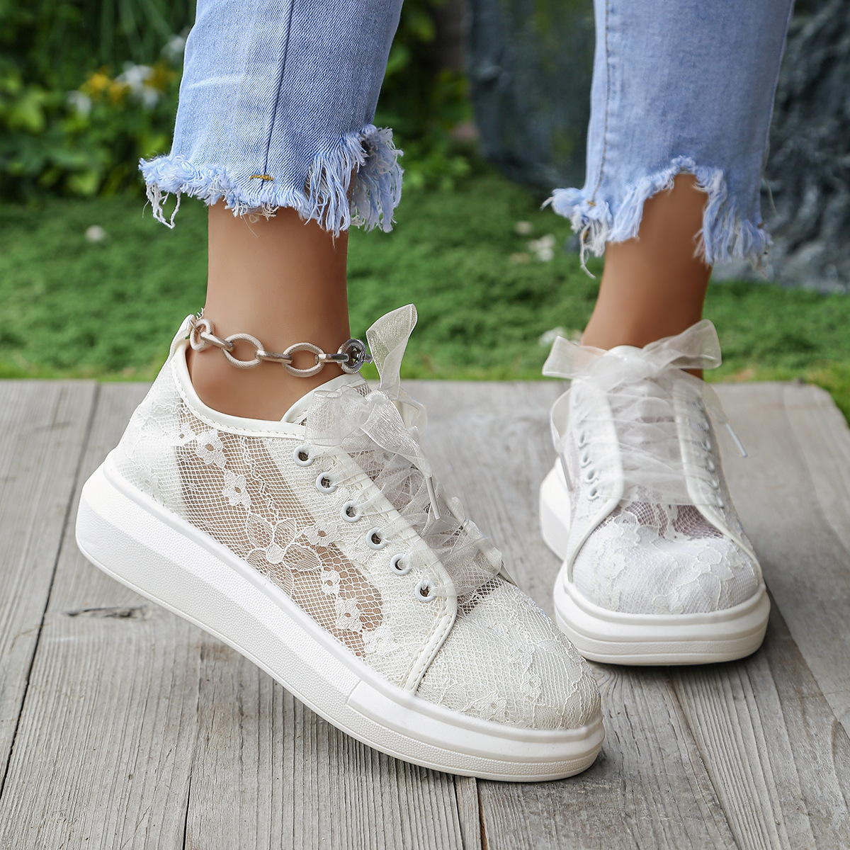 Lace Round Toe Sneakers