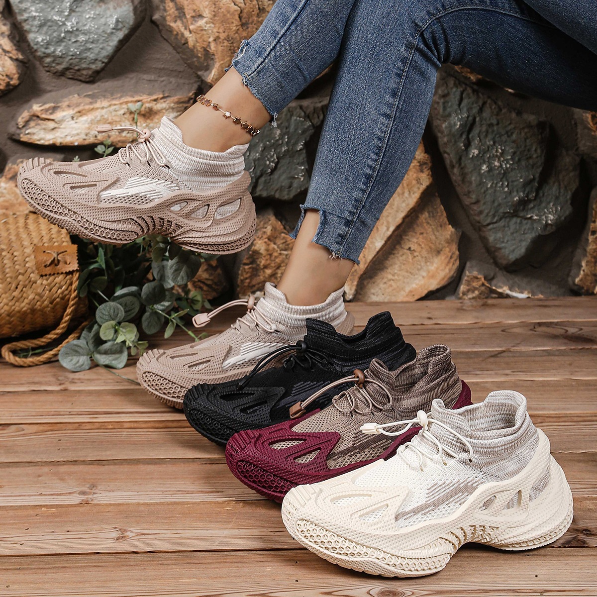 Lace Up Round Toe Sneakers