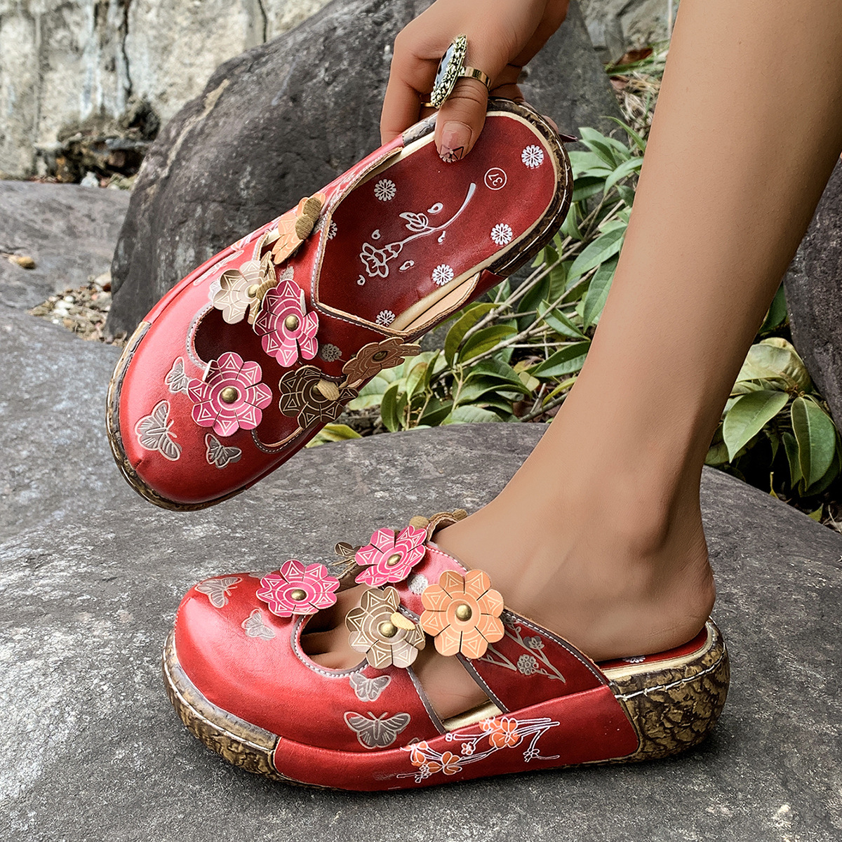 Round Toe Platform Sandals