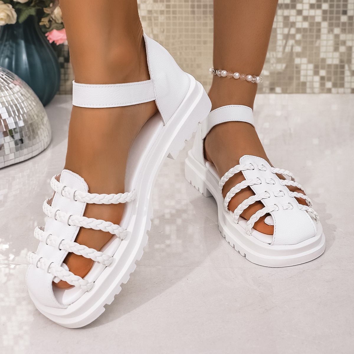 Round Toe Platform Sandals