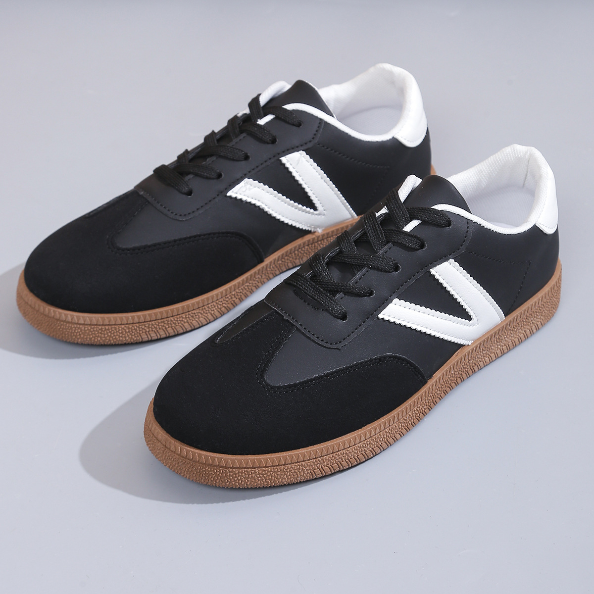 Round Toe Lace Up Sneakers