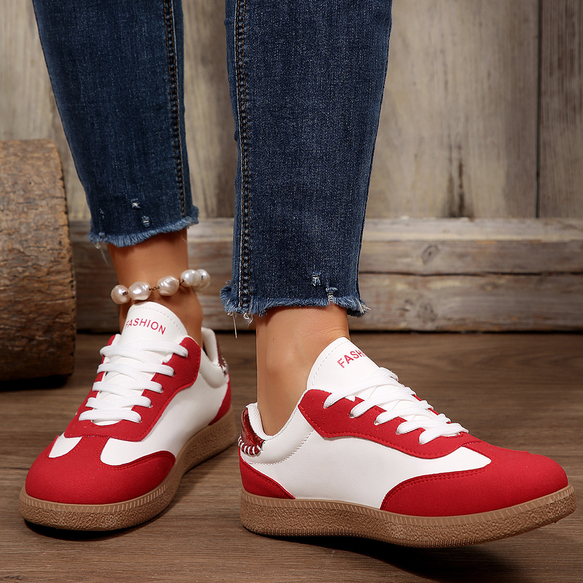 Lace-Up Flats Sneakers