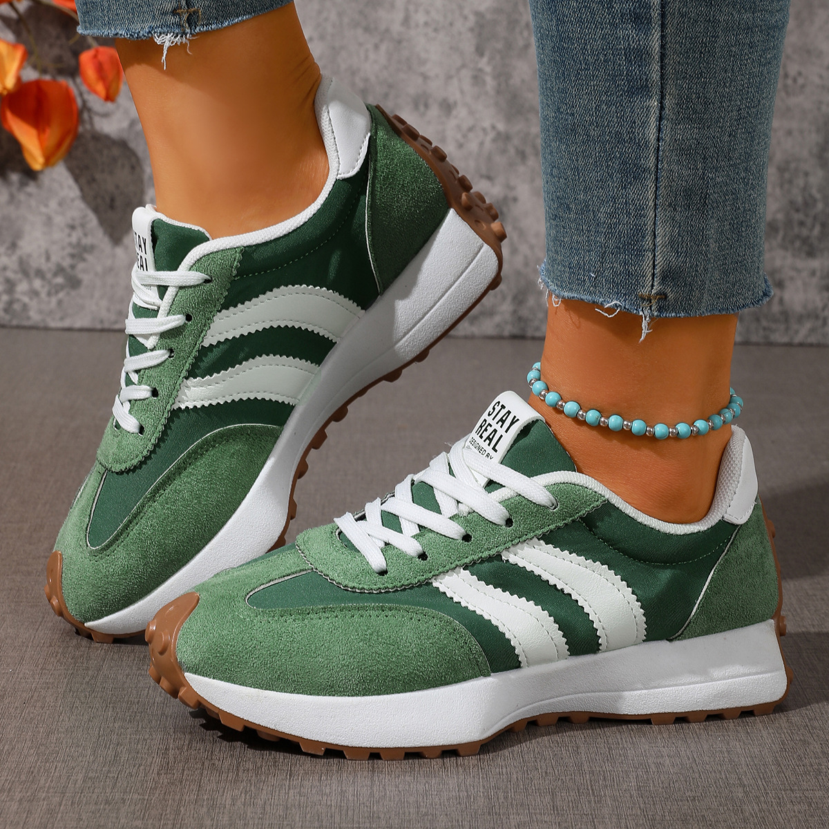 Lace Up Round Toe Sneakers