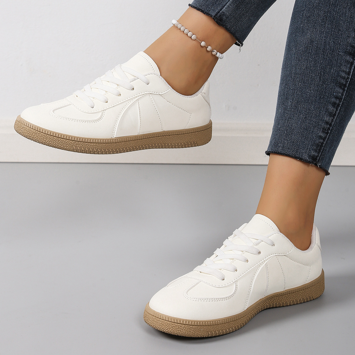 Round Toe Lace-Up Flats Sneakers