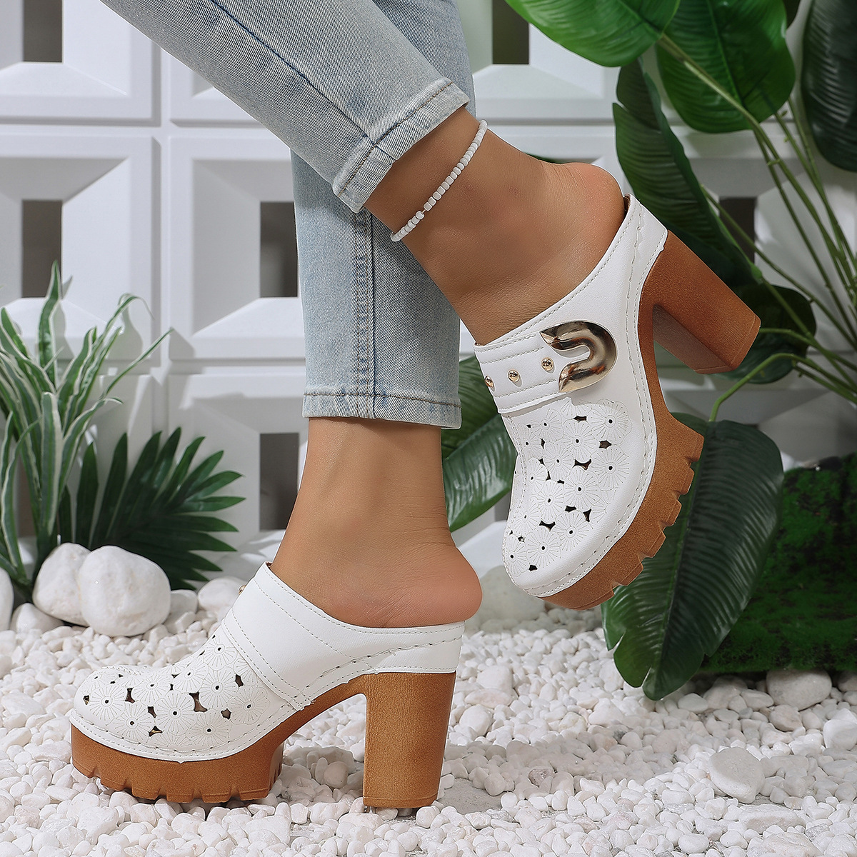 Round Toe Block Heels Sandals
