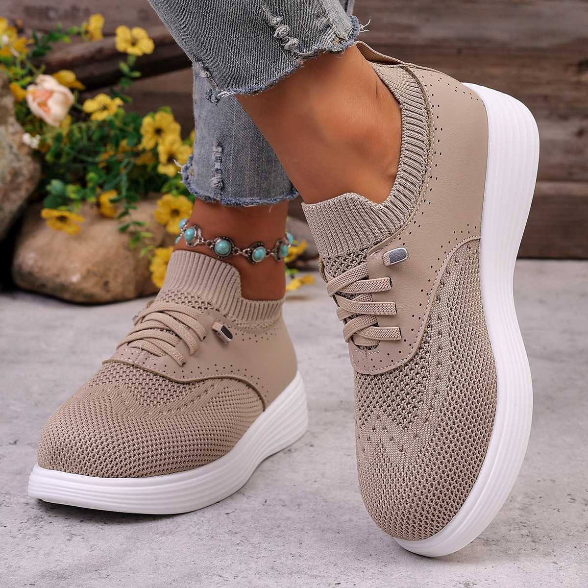 Round Toe Lace Up Sneakers