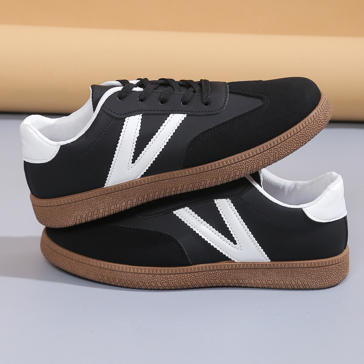 Round Toe Lace Up Sneakers
