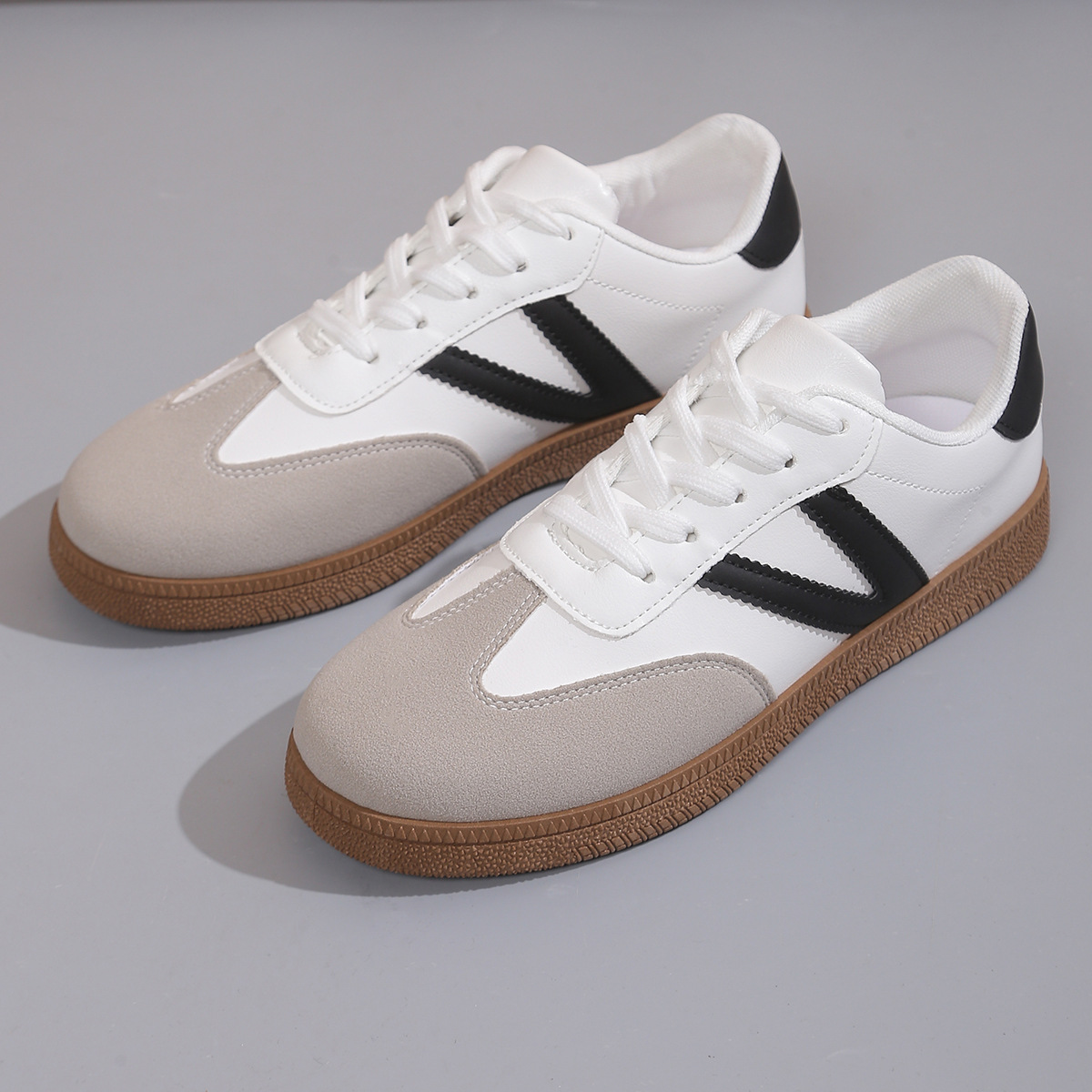 Round Toe Lace Up Sneakers