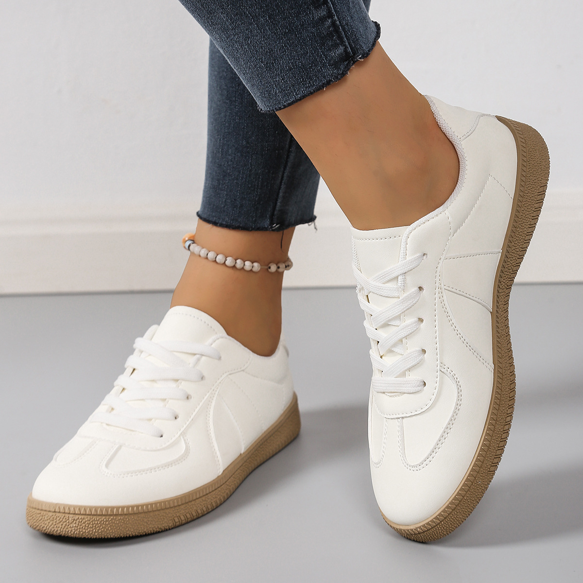 Round Toe Lace-Up Flats Sneakers