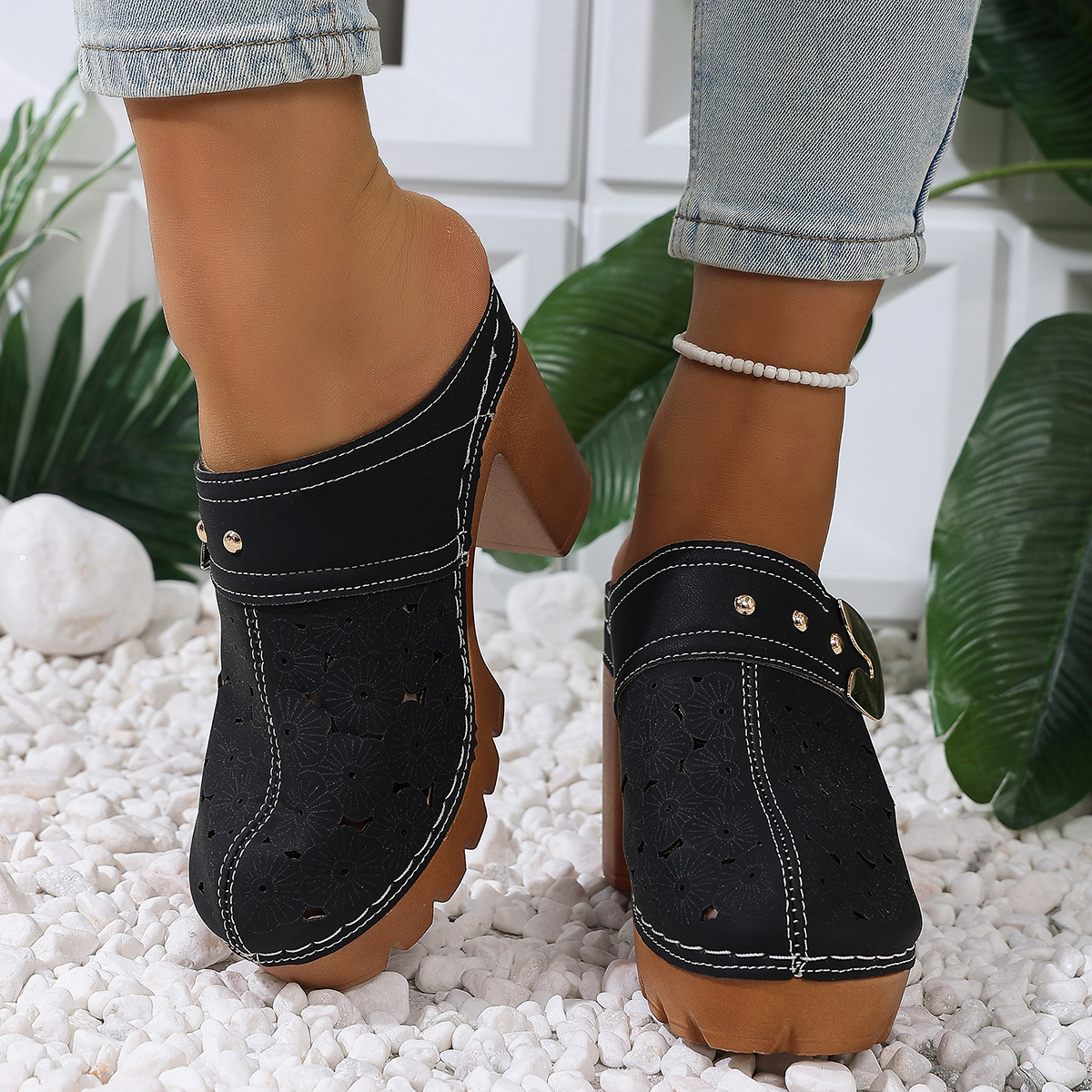 Round Toe Block Heels Sandals