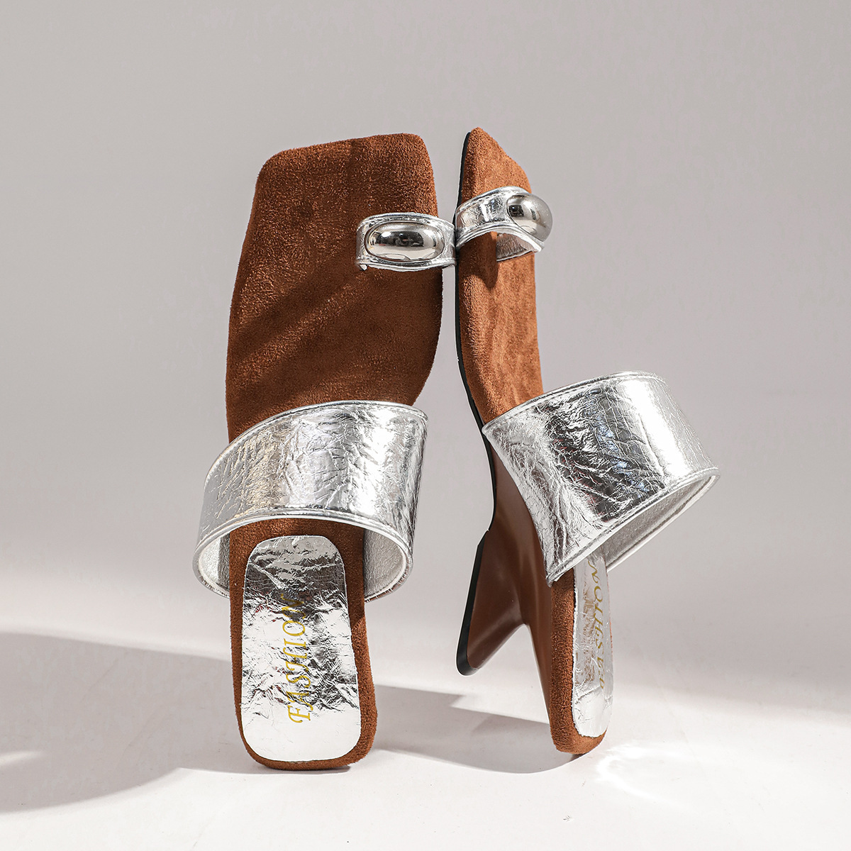 Toe Loop Block Heels Sandals