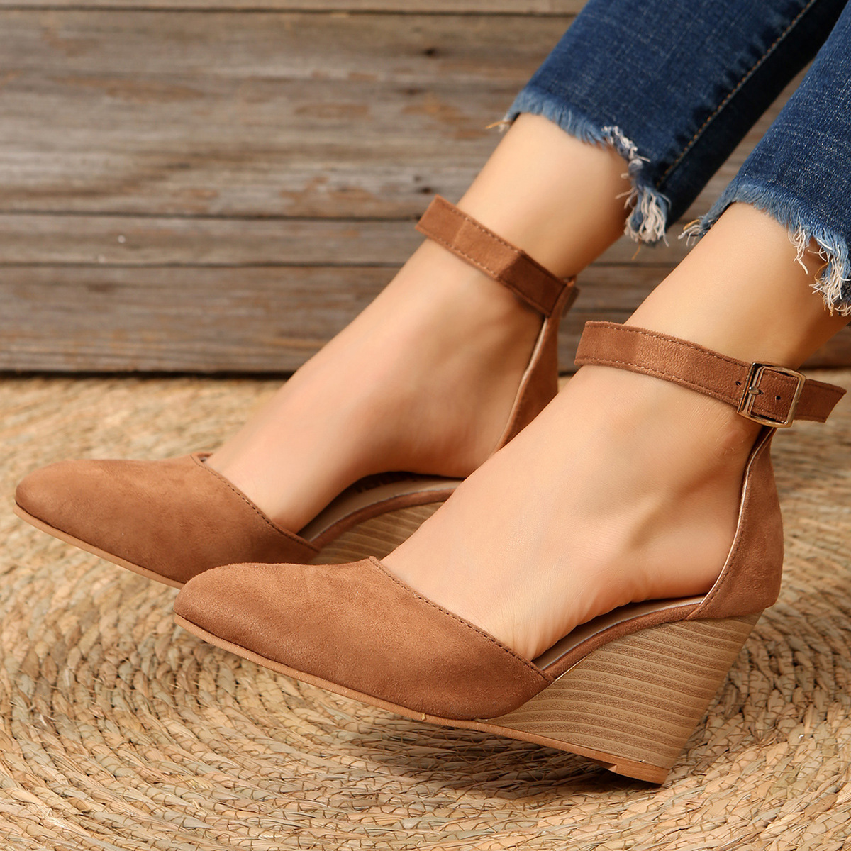 Point Toe Wedge Sandals
