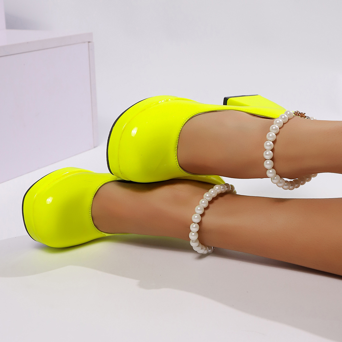 Round Toe Block Heels Pumps