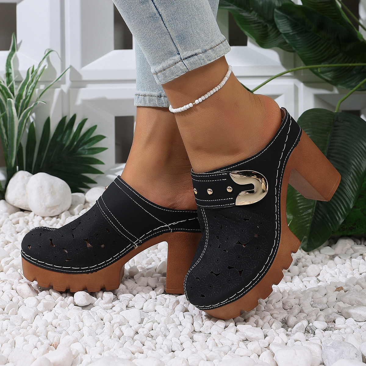 Round Toe Block Heels Sandals