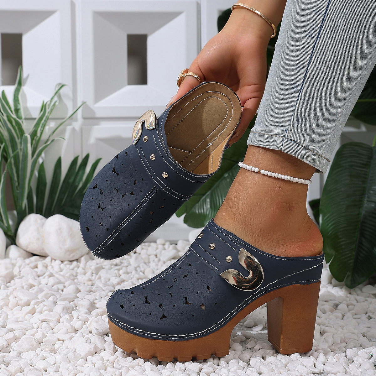 Round Toe Block Heels Sandals