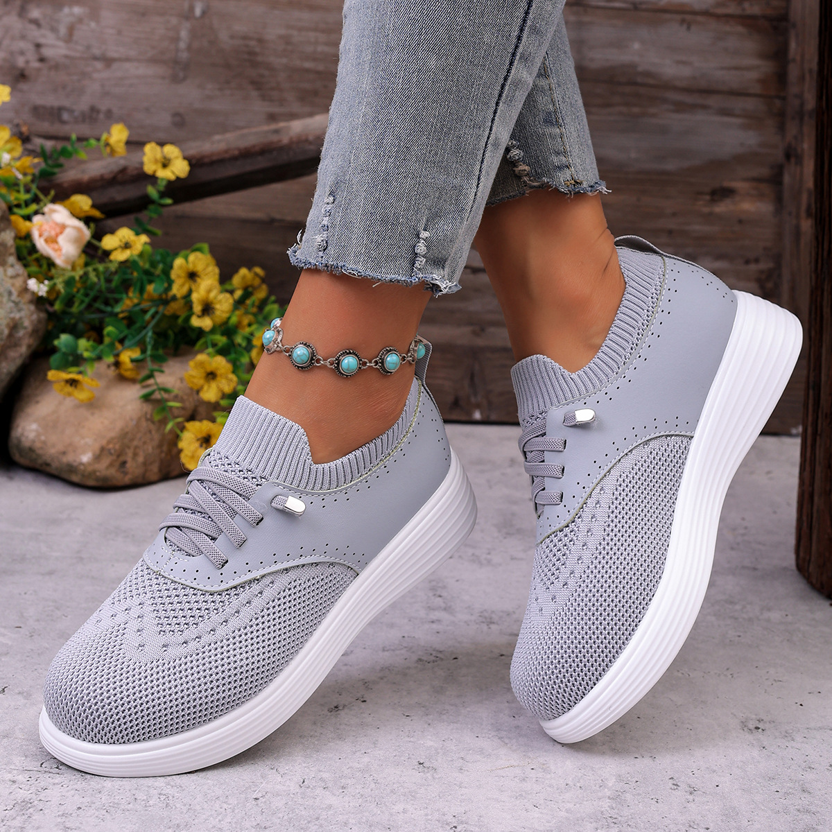 Round Toe Lace Up Sneakers