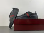 GUCCl  shoes