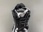 7.5 Balenciaga Runner 853225 WRNLD 1125
