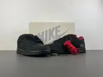 Supreme x Nike SB Dunk Low “Black/Red”  HQ8487 -001