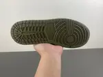 Air Jordan 1 Retro Low "Medium Olive" HQ6998-200