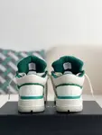A*RI sneaker