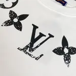 Classic Necklace T-shirt