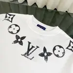 Classic Necklace T-shirt