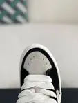 A*RI Sneakers