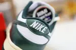 NIKE WMNS DUNK LOW 'VINTAGE GREEN'